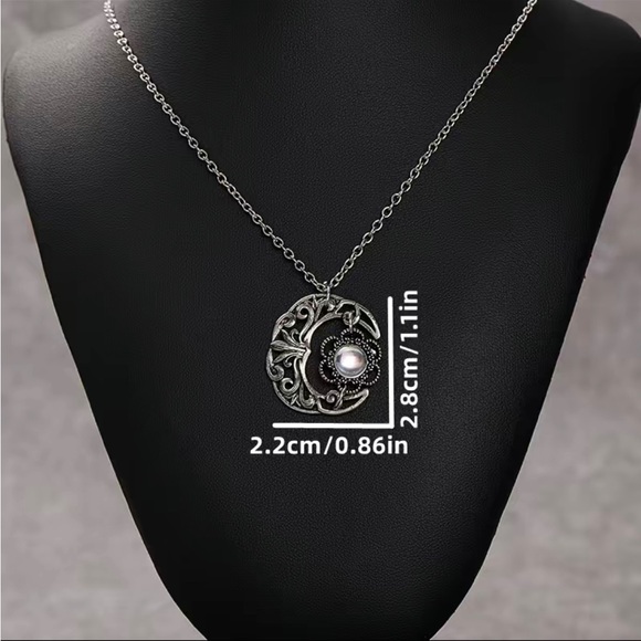 🦋 3/$24 Silver/moonstone boho celestial moon necklace / NWOT - Picture 6 of 6